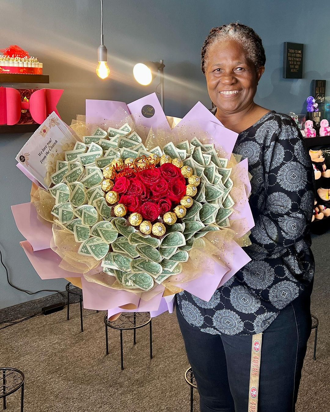 Golden Heart Money Bouquet image 2