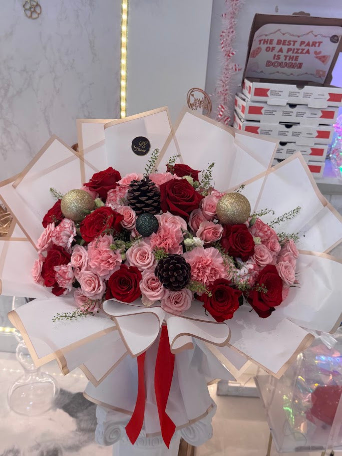Grand Christmas Bouquet image 0