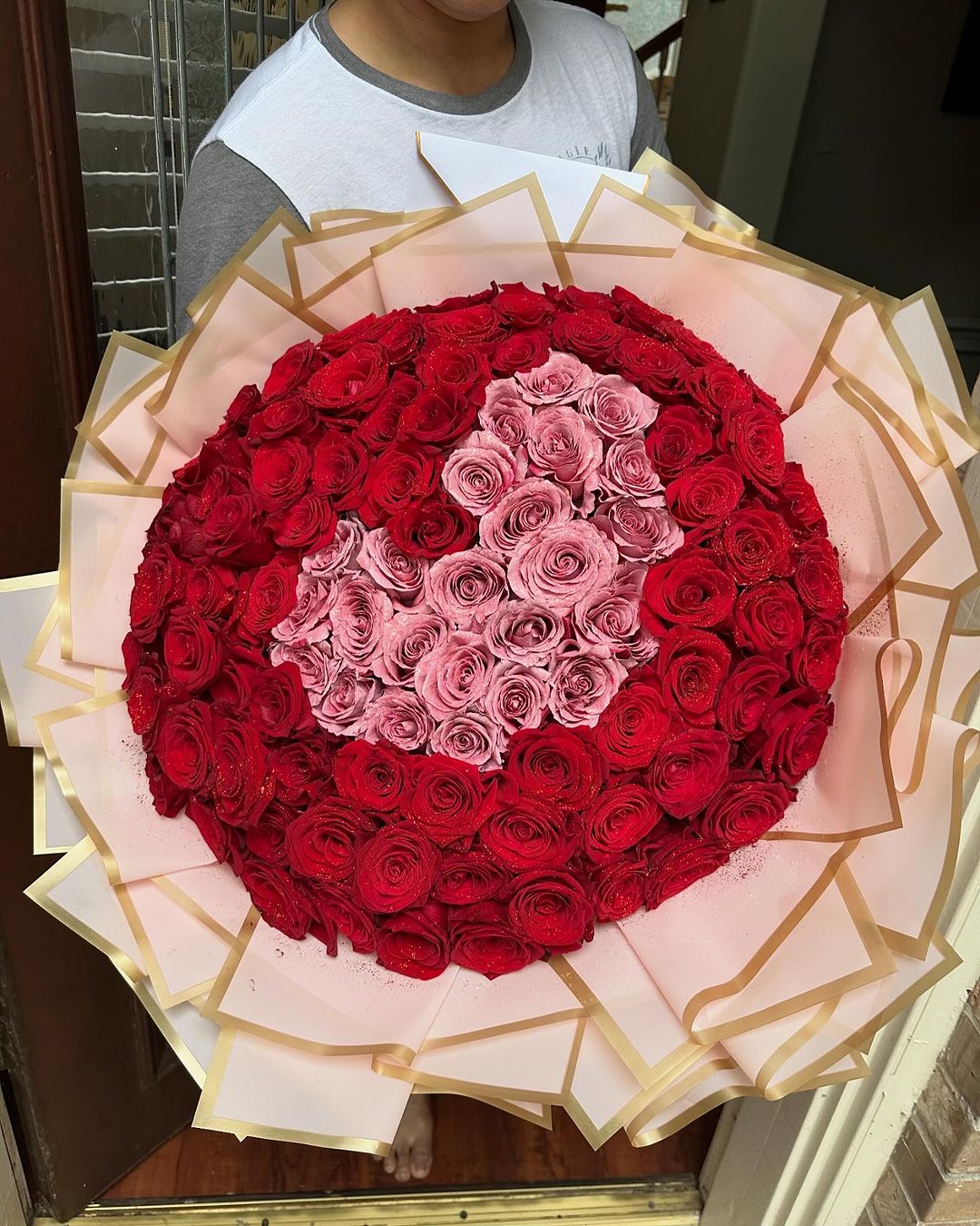 Heartfelt Grandeur Rose Bouquet image 1