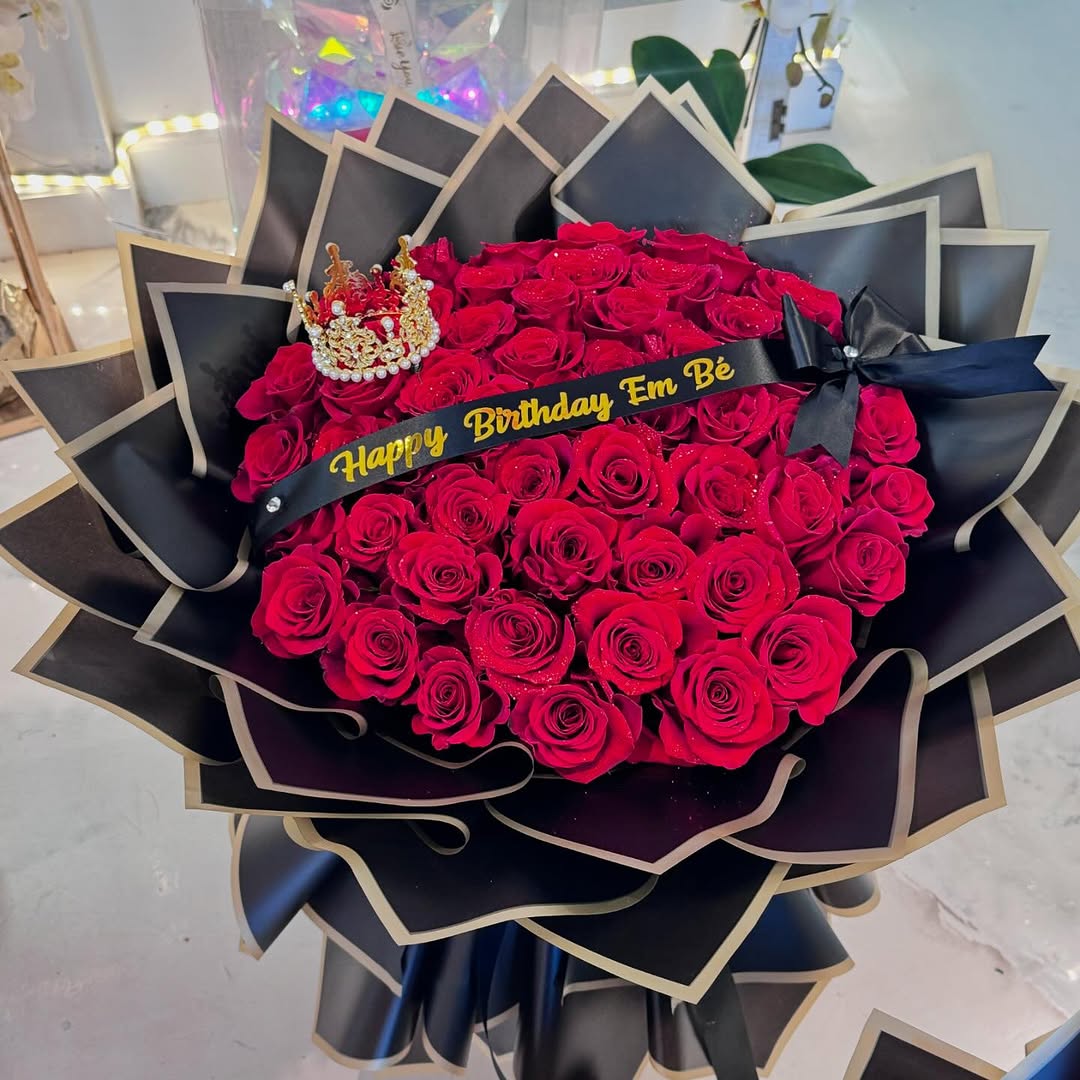 Majestic Red Roses Birthday Bouquet image 3