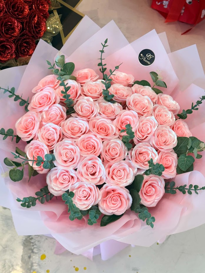 Blush Everlasting Rose Bouquet – 35 Artificial Roses - 98 FLOWERS