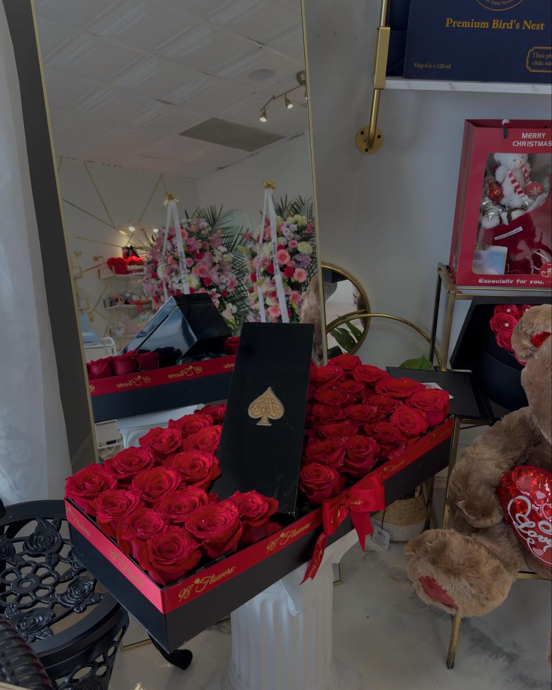 Elegant Essence Rose Box image 4
