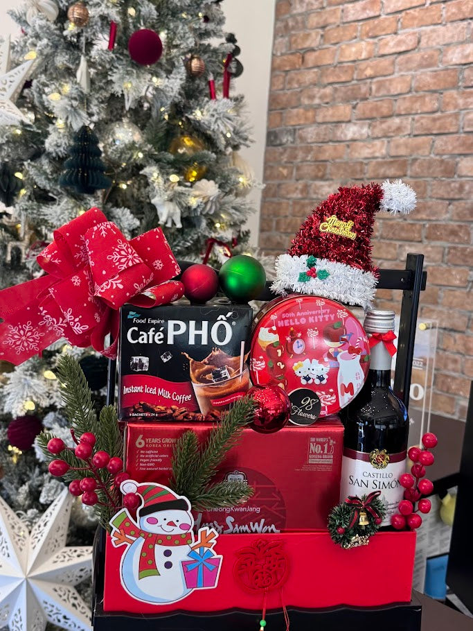 Holiday Deluxe Gift Box image 0
