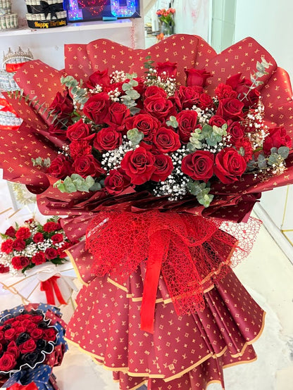 Crimson Majesty Bouquet image 4