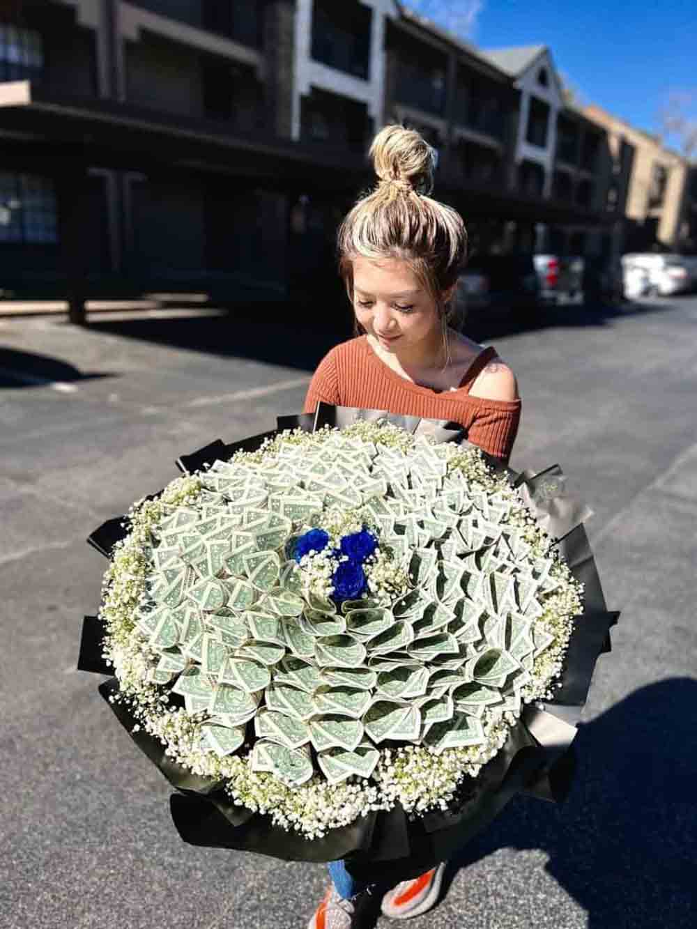 The Luxury Cash Money Bouquet image 7