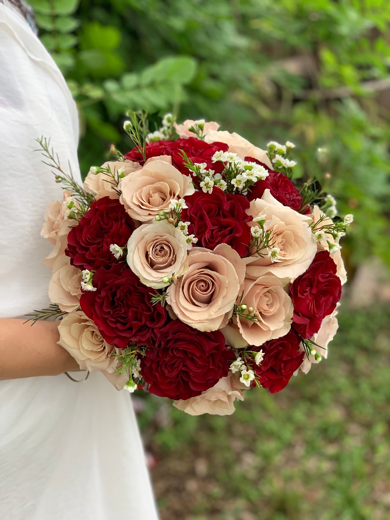 Red Cream Rose Bridal Bouquet image 0
