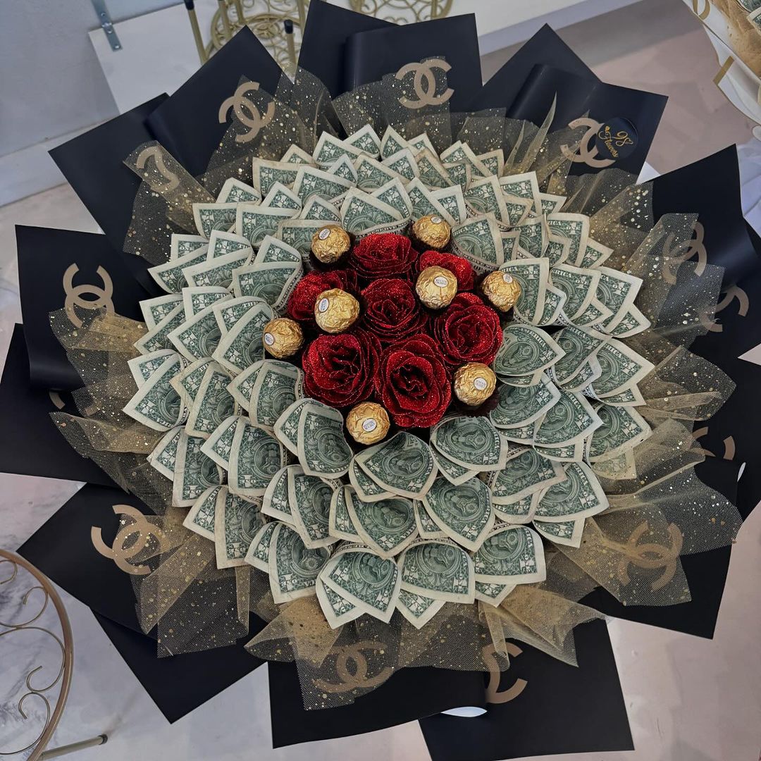 Luxury Delight Money and Chocolate Bouquet image 0