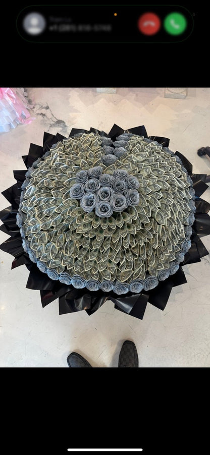200-Bill Giant Heart Money Flower Bouquet - 98 FLOWERS