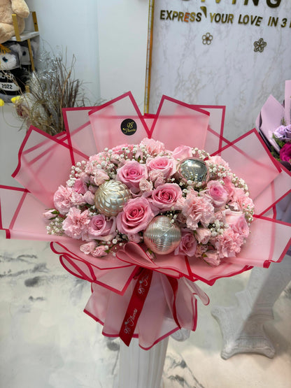 Blush Noel Bouquet image 0
