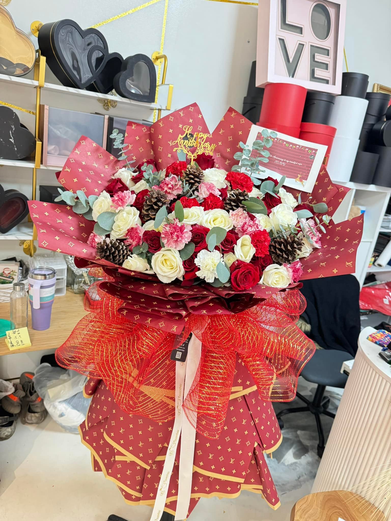 Grand Anniversary Luxe Bouquet 🎉💖 image 0