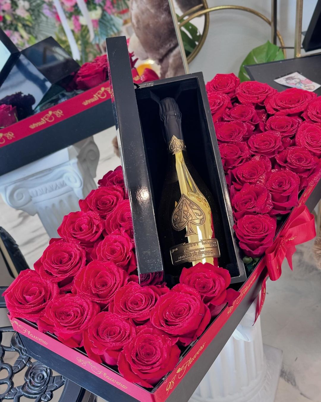 Elegant Essence Rose Box image 2