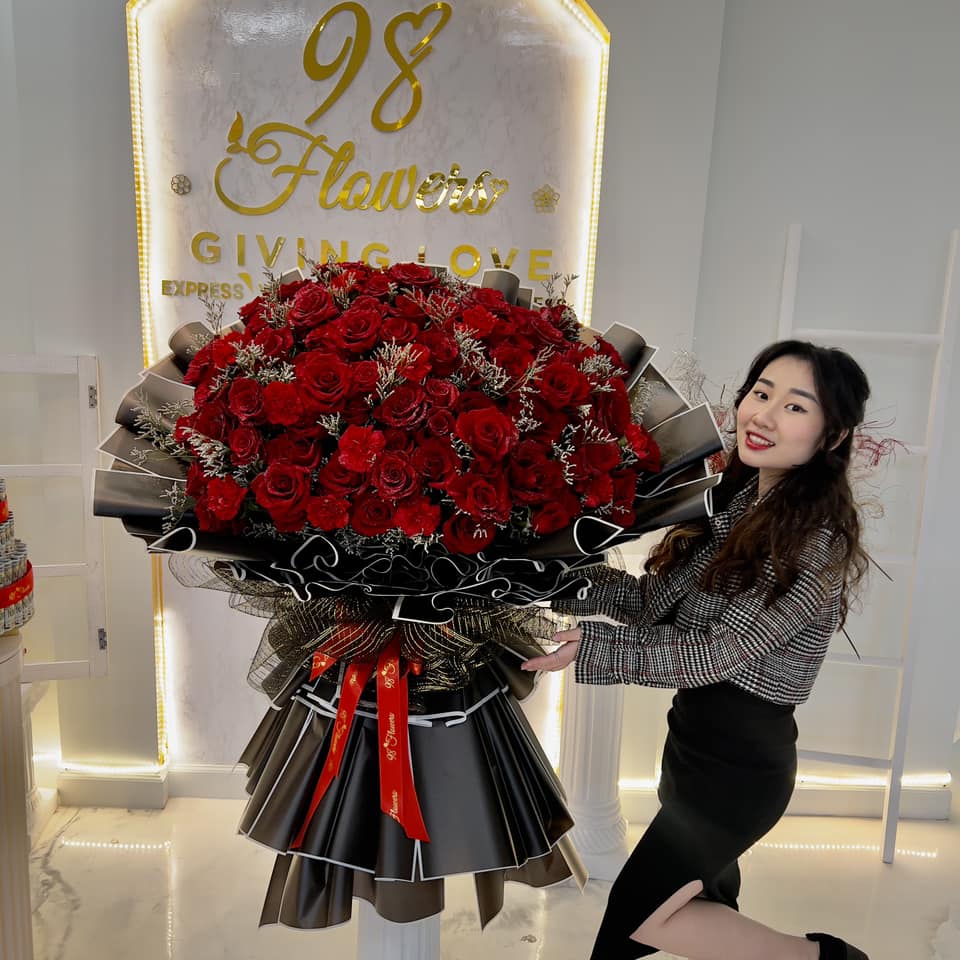 Imperial Passion Grand Bouquet image 0