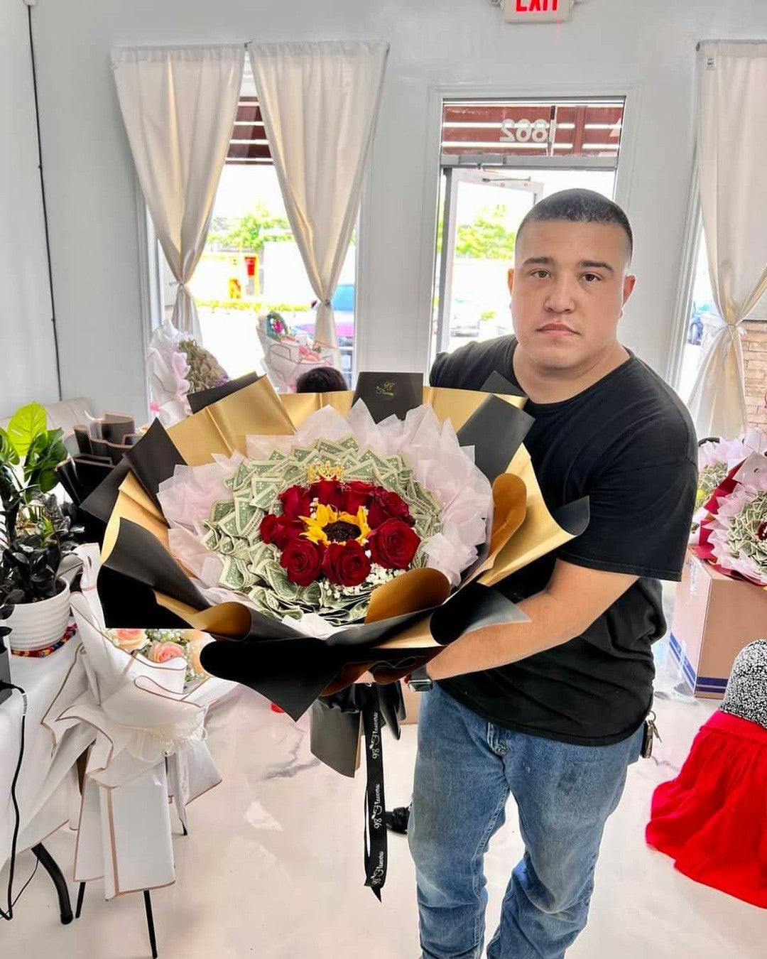 The Luxury Cash Money Bouquet image 26
