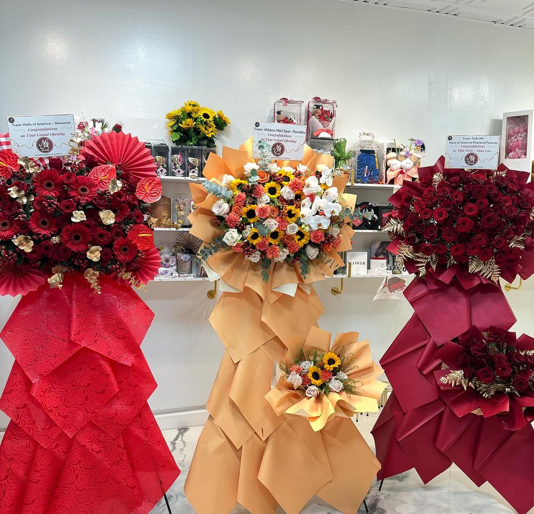 Celebration Apex Floral Stand image 8