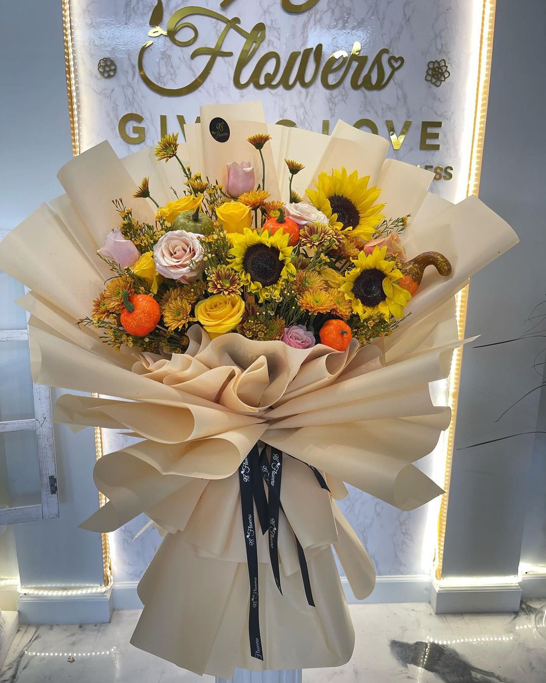 Harvest Moonlight Bouquet image 0