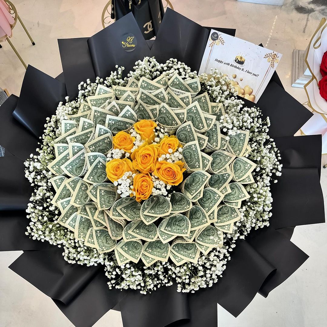 Golden Sunrise Money Bouquet image 0