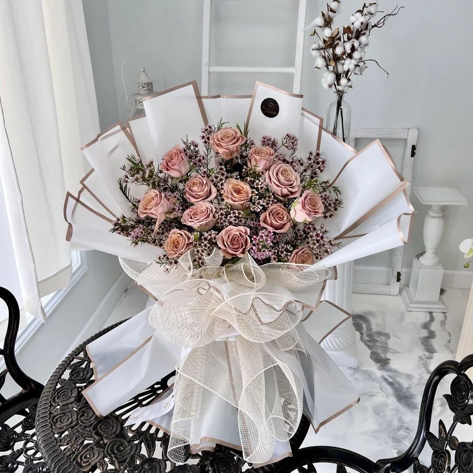 Subtle Elegance Rose Bouquet image 2