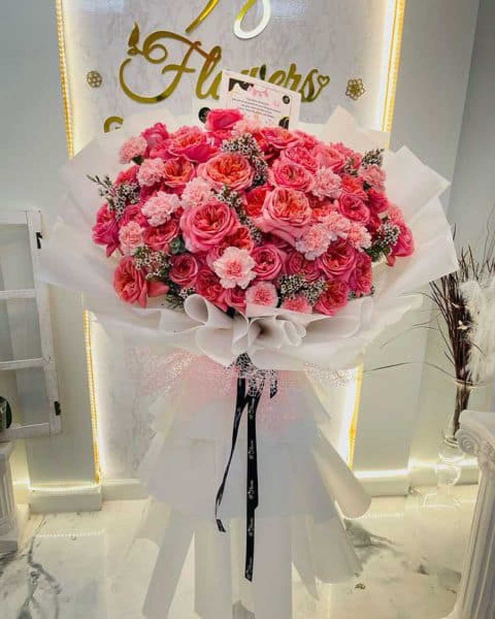 Bouquet of Hot Pink Roses image 1