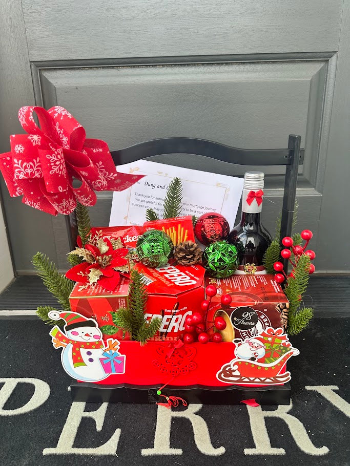 Holiday Cheer Deluxe Basket image 0