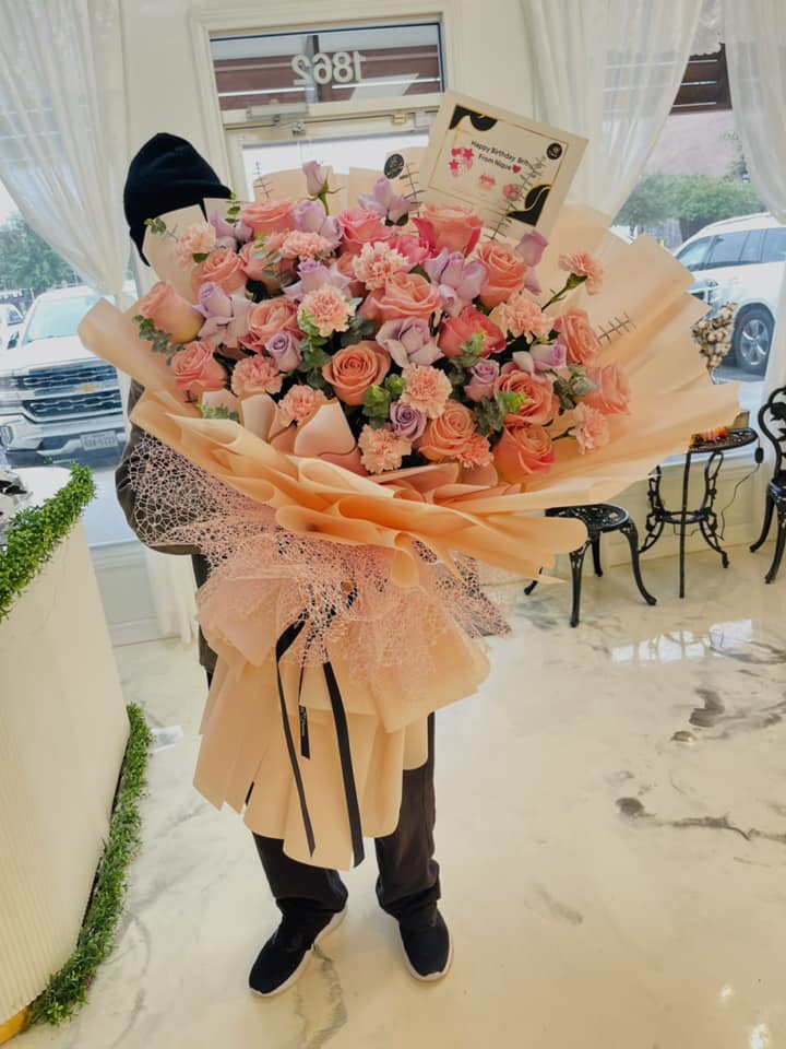 Peach Blossom Grandeur Bouquet image 0