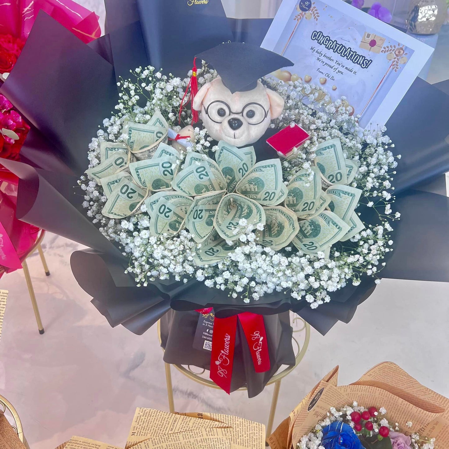 Pomp and Prosperity Posy image 0