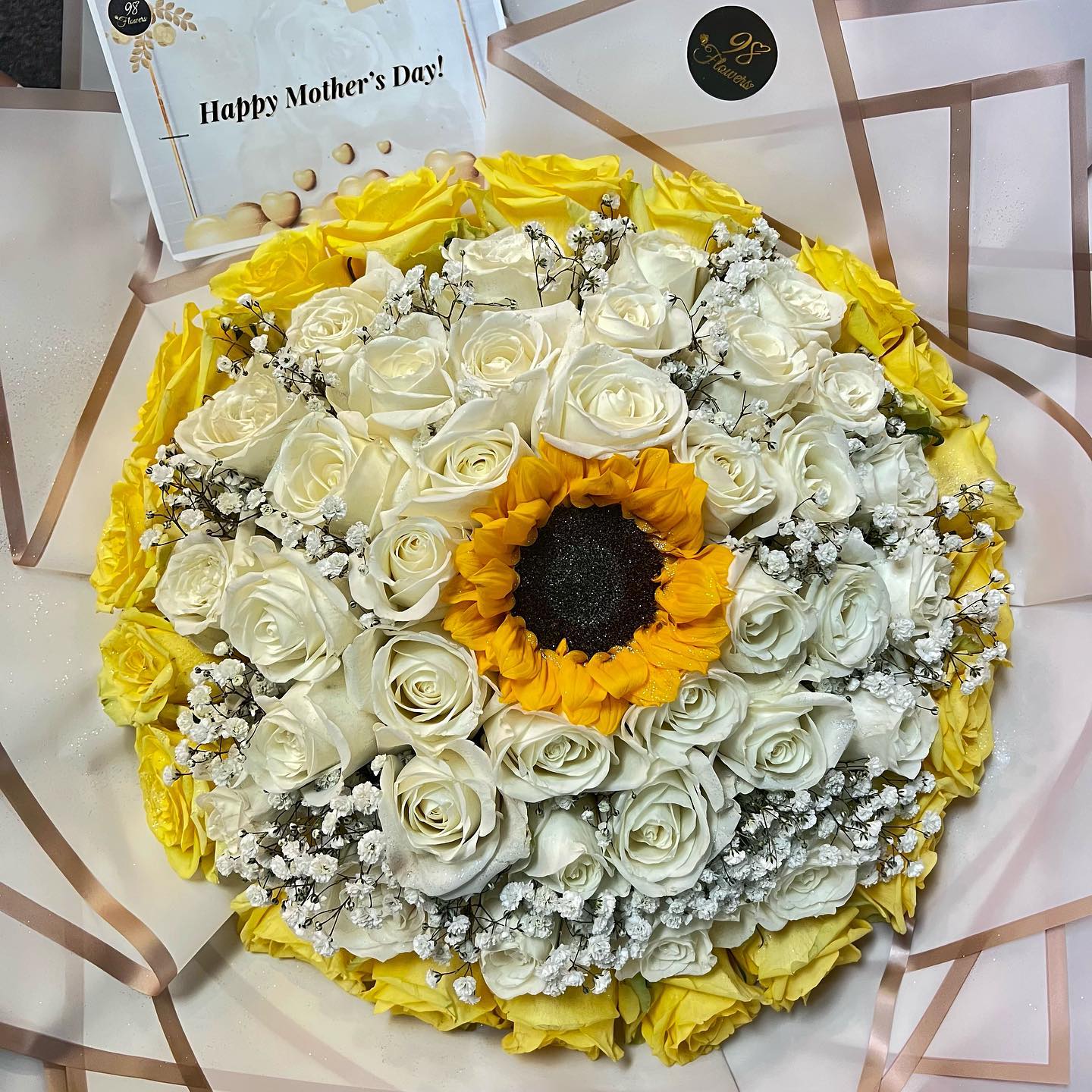 98 Round Shape - Jumbo Size (100 Roses), WHITE ROSES & SUNFLOWER image