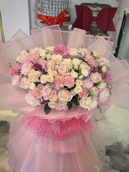 Princess Blossom Grand Bouquet image 1