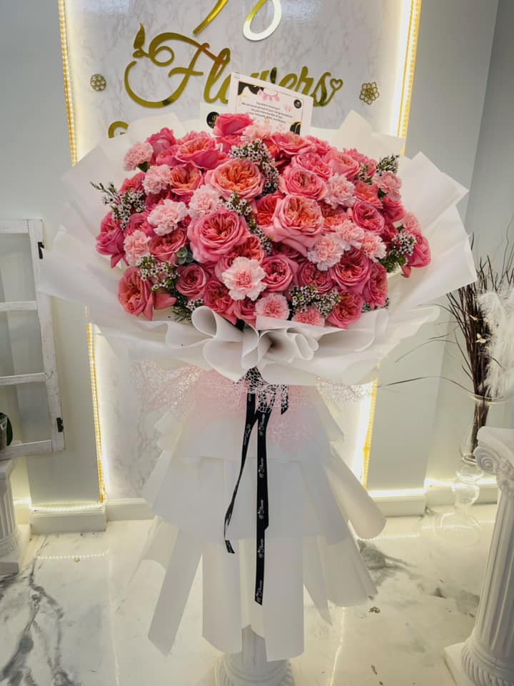 Rosé Royale Grand Bouquet image 0