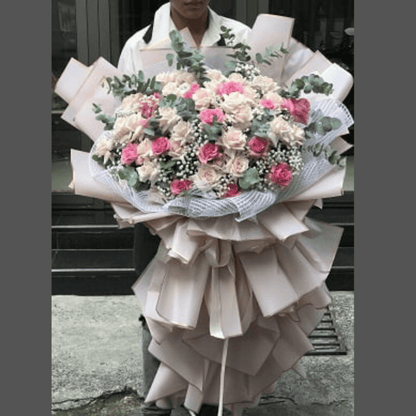 Huge Bouquet of Pastel Roses image 0