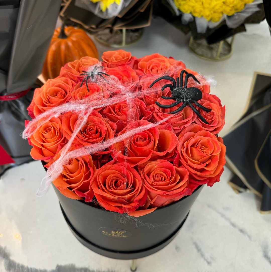 Spooky Halloween Rose Arrangement image 0
