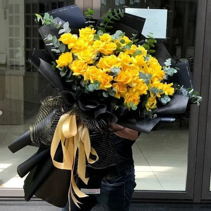 Yellow rose bouquet image 0