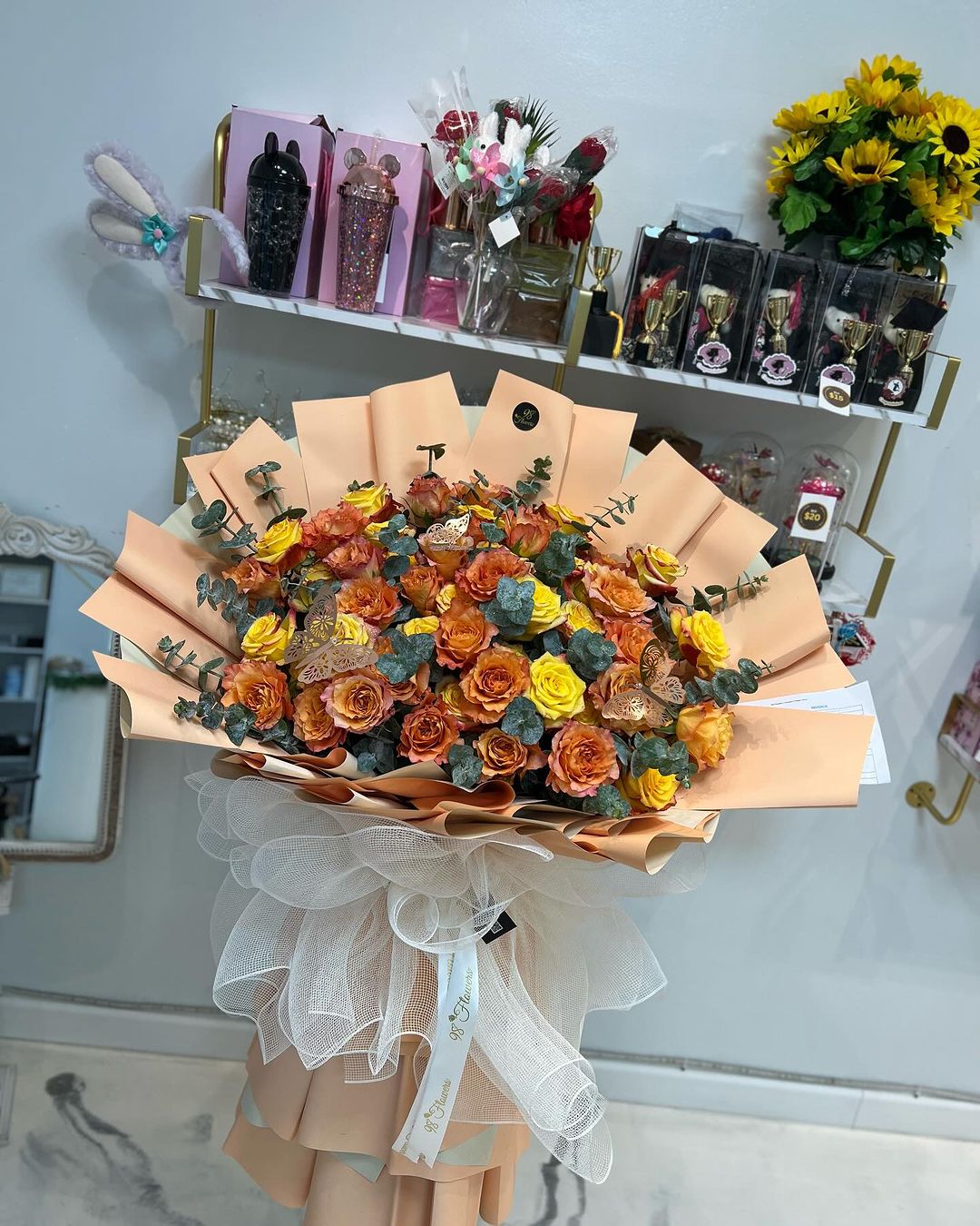 Amber Radiance Bouquet image 1