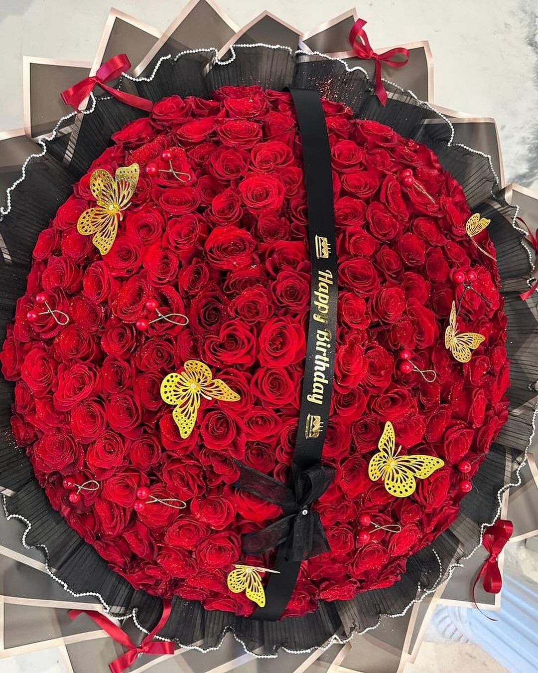 200 Red Roses Butterfly Bouquet image 1