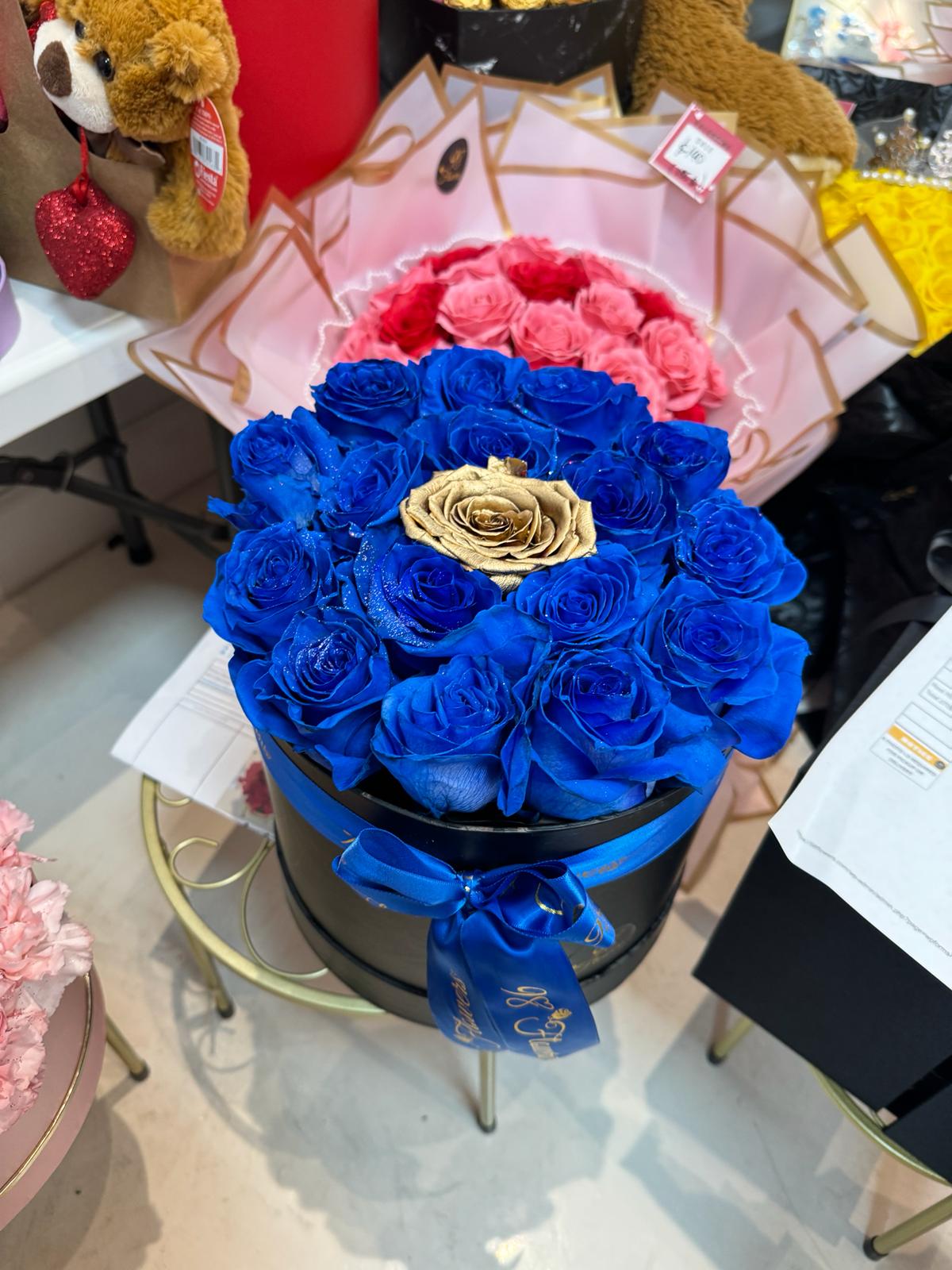 Azure Adoration Box 💙🌹 image 0
