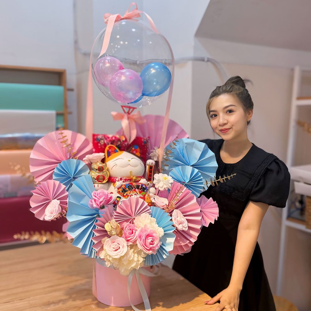 Fortune Bliss Flower Box image 1