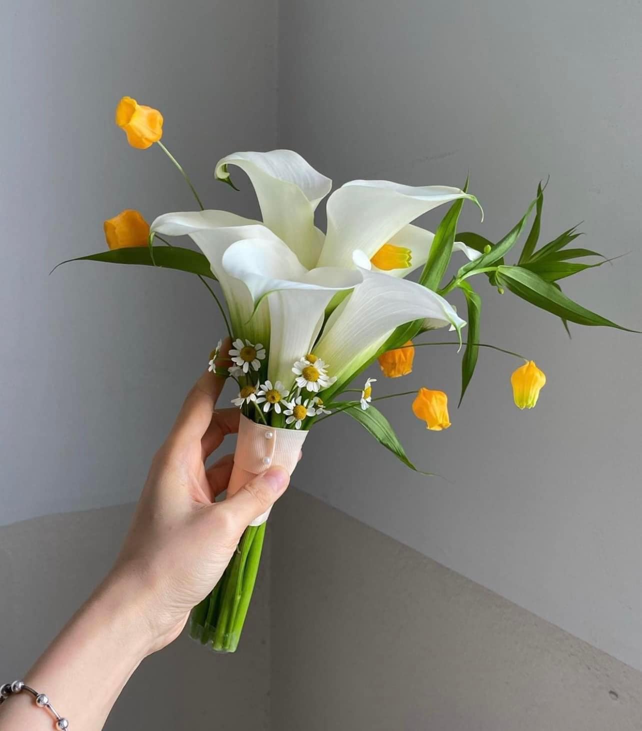Golden Whisper Calla Lily Wedding Bouquet image 0