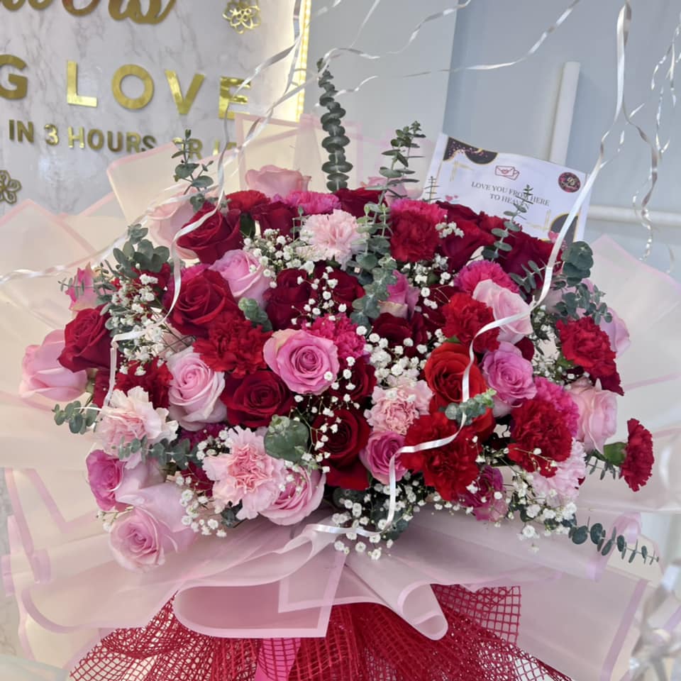 Romantic Symphony Grand Bouquet image 0