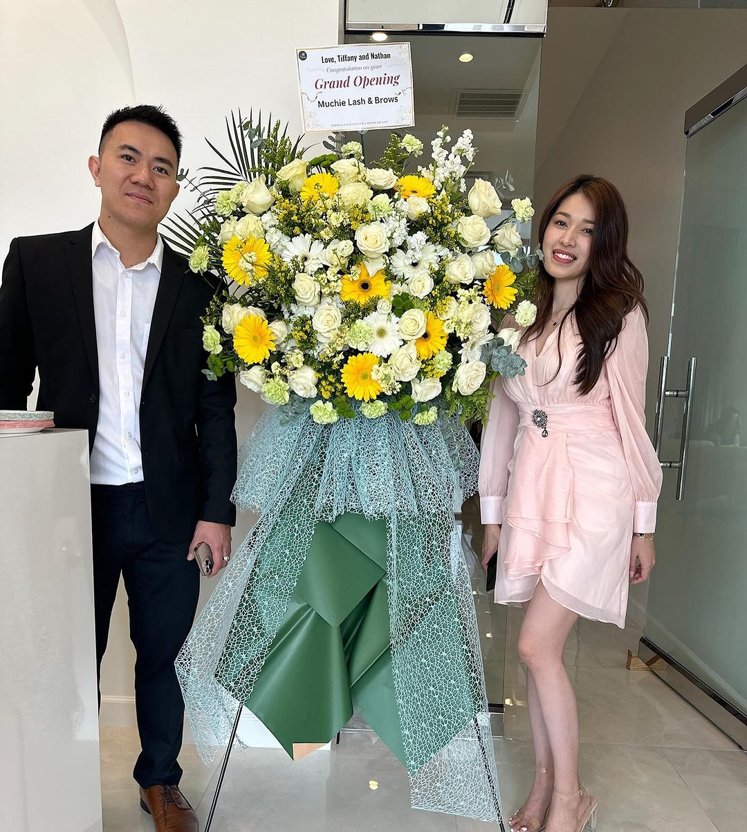 Prosperous Beginnings Floral Stand image 1