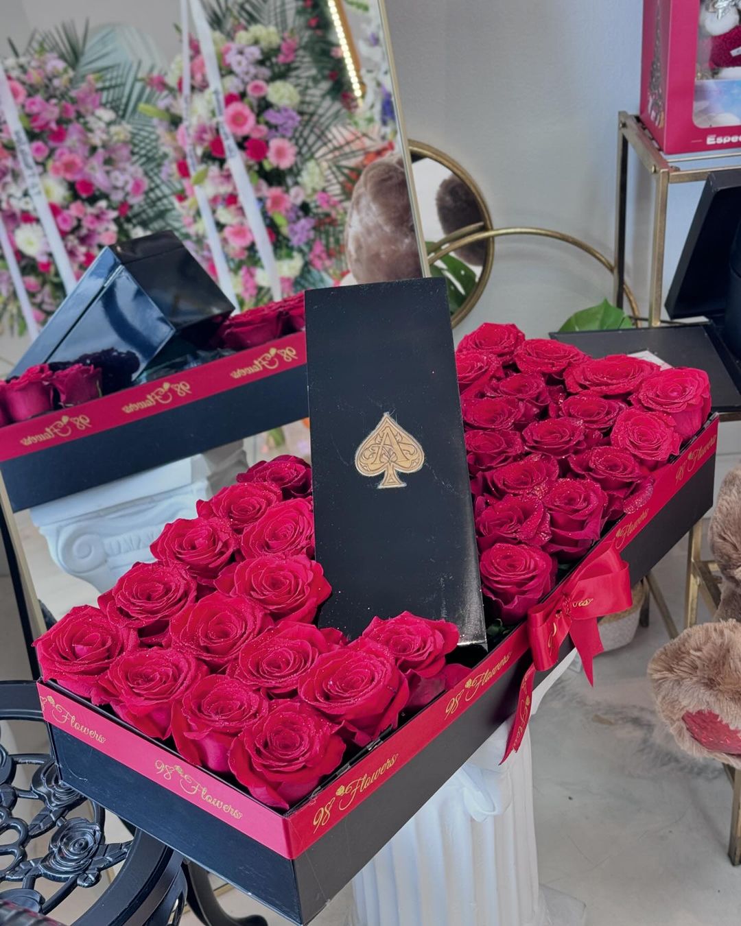 Elegant Essence Rose Box image 1