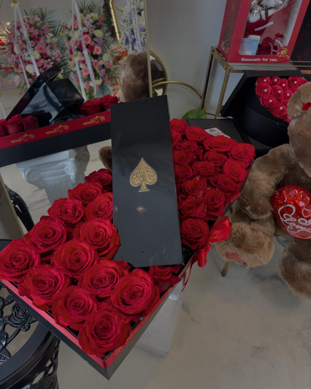 Elegant Essence Rose Box image 5