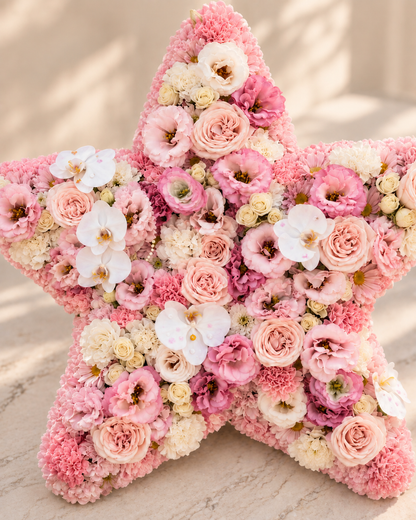 AI visualization: Starlight Blush pink and cream star flower arrangement – detail view