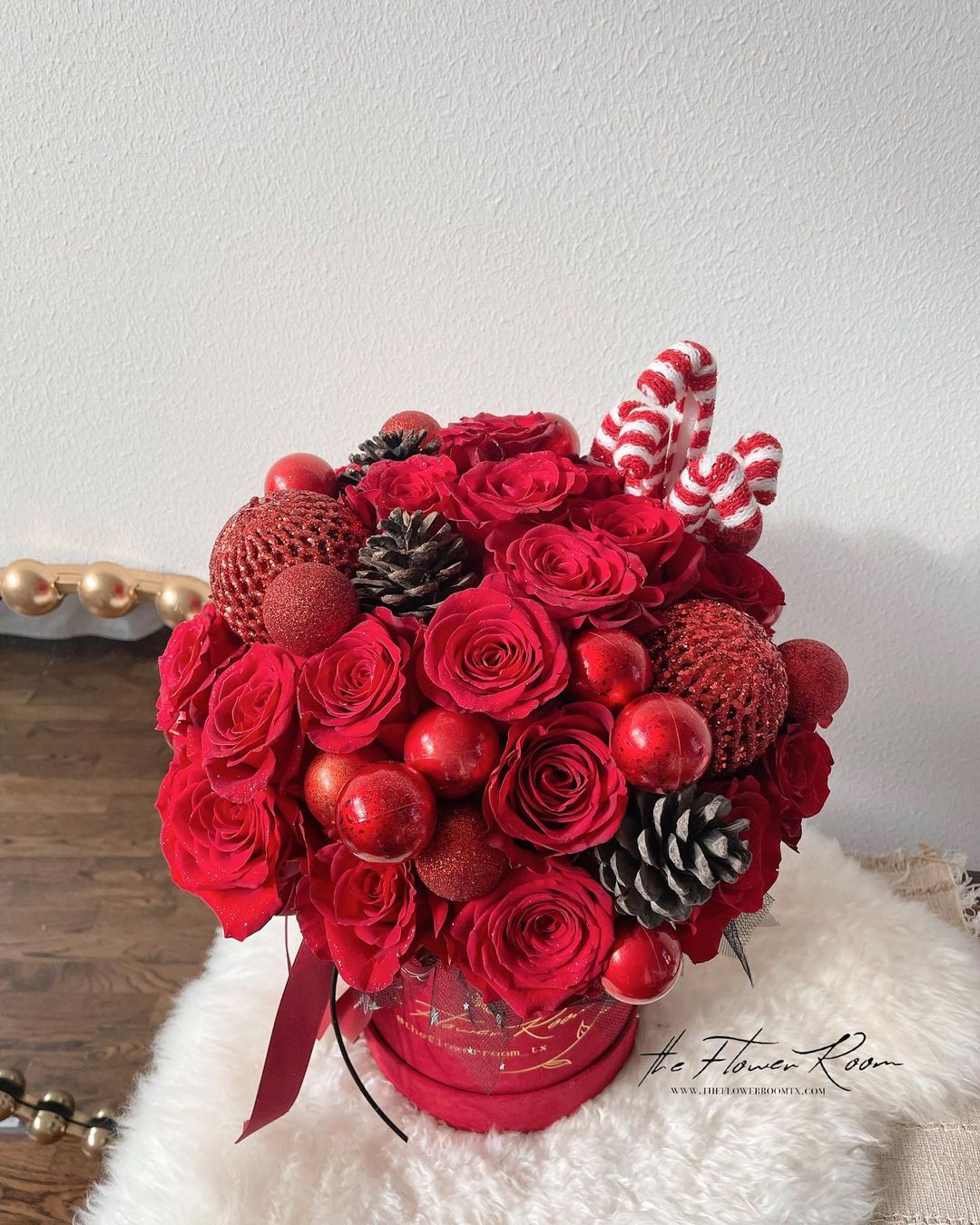 Festive Joy Christmas Rose Box 🎄🌹🎁 image 1