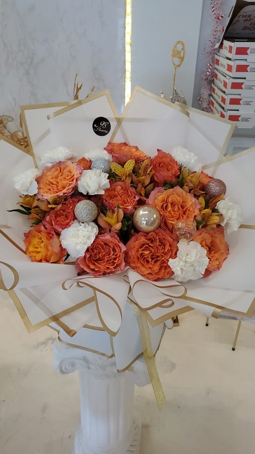 Golden Glow Bouquet image 0