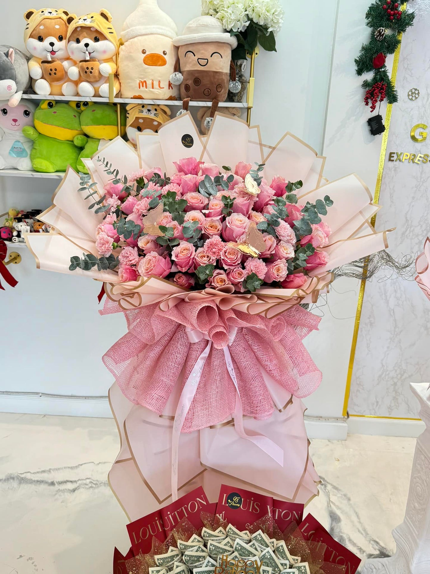 Blush Elegance Grand Bouquet image 0