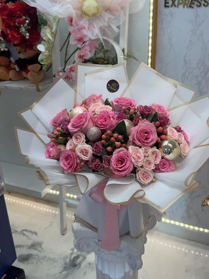 Blushing Elegance Bouquet image 0