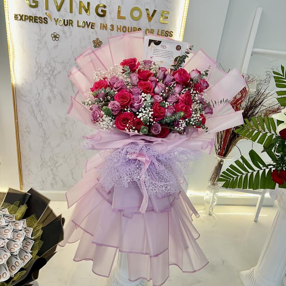 Amethyst Love Grand Bouquet image 0