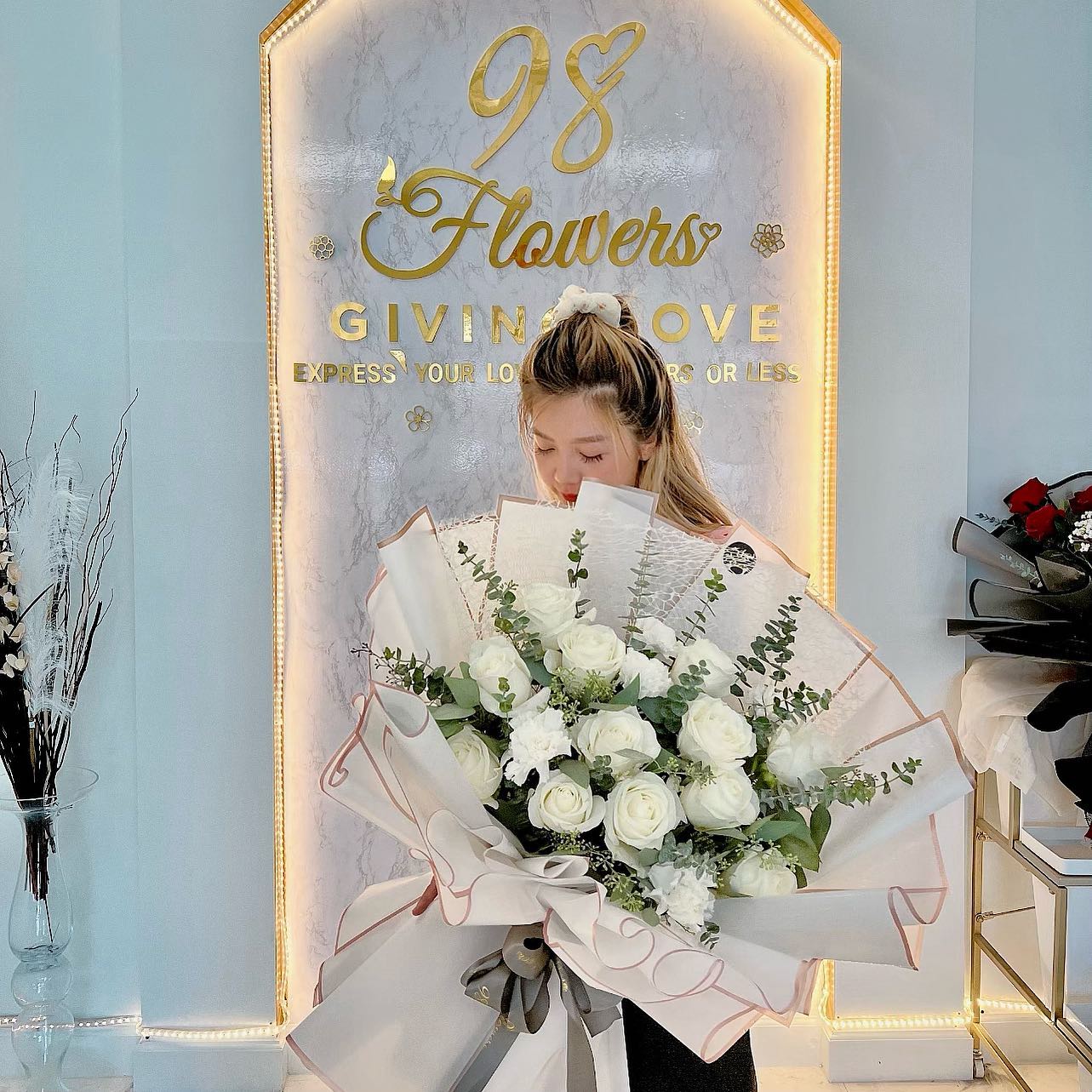 Fresh Flower Bouquet image 1
