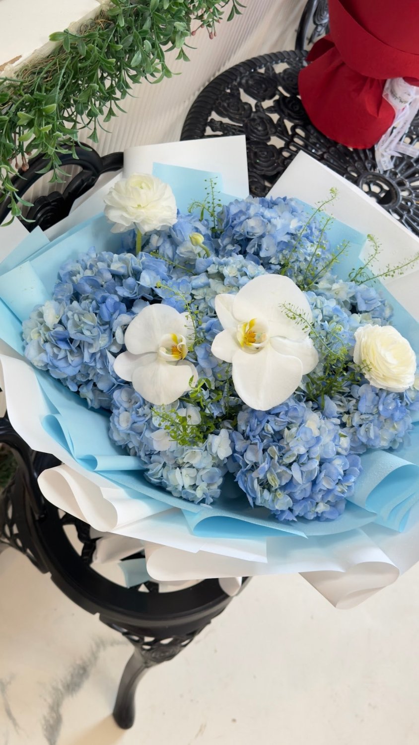 Blue Hydrangea Ivory Rose & Orchid Bouquet - 98 FLOWERS