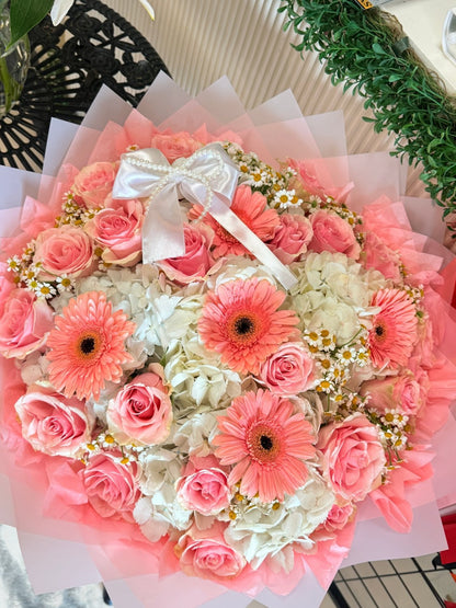 Blush Pearl Garden Round Bouquet - 98 FLOWERS