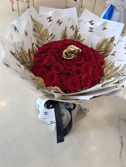 Chanel Luxe Rose Bouquet image 2